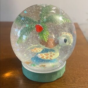 SQUIRT Snow Globe